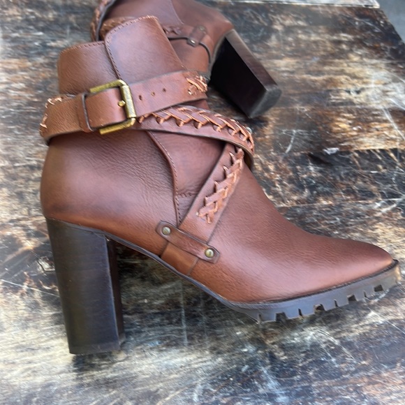 Polo Ralph Lauren NWOT leather heeled ankle boots with braided straps size 38 - Picture 2 of 9